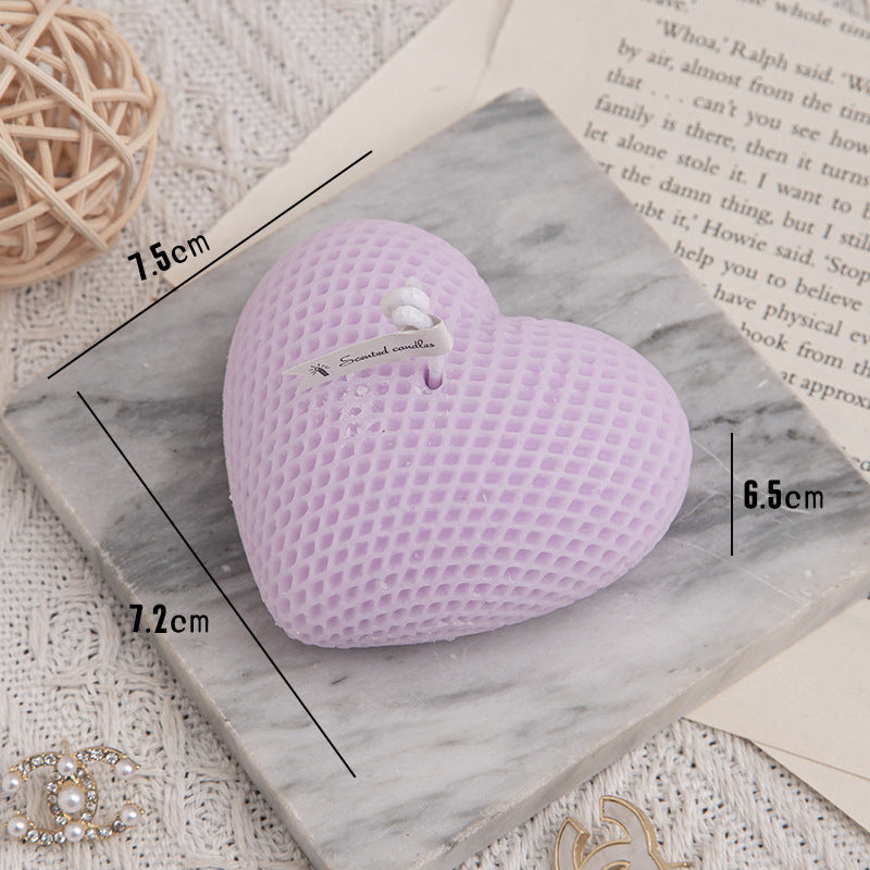 Bougie d'aromathérapie Woven Love avec cadeau à la main