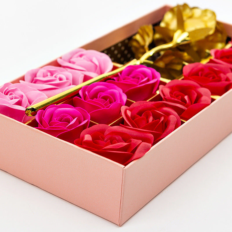 Coffret cadeau de 12 fleurs de savon en forme de rose Coffret cadeau de 12 fleurs de savon en forme de rose