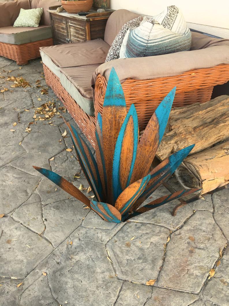 Nouveaux ornements en fer d'agave transfrontaliers pour le jardin.