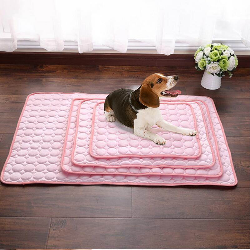 Coussin de refroidissement en soie pour animaux de compagnie