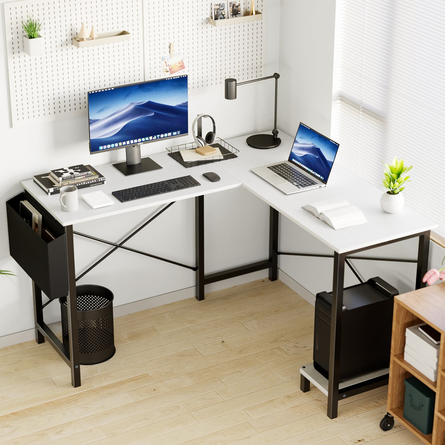 Bureau d'ordinateur en forme de L