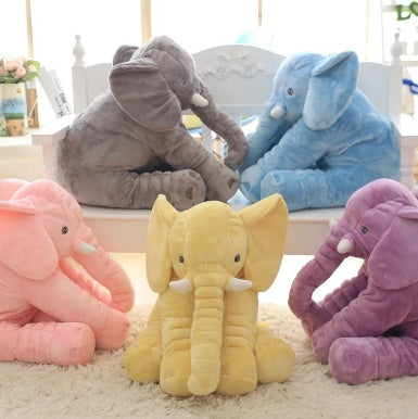 Coussin en peluche éléphant pour le confort et le sommeil des bébés.