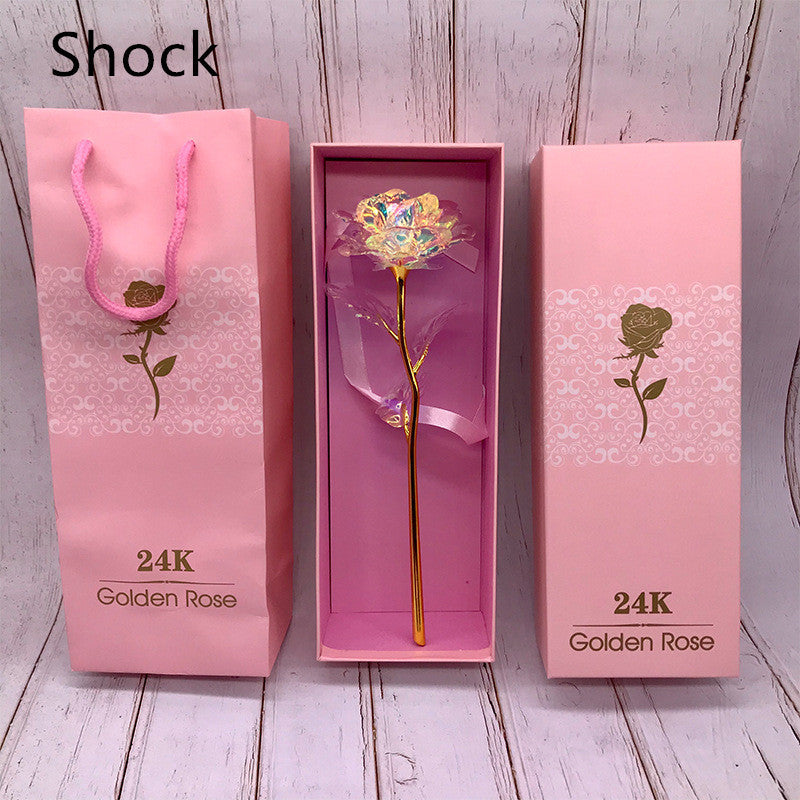 Ensemble de fleurs roses en or 24 carats de couleur lumineuse