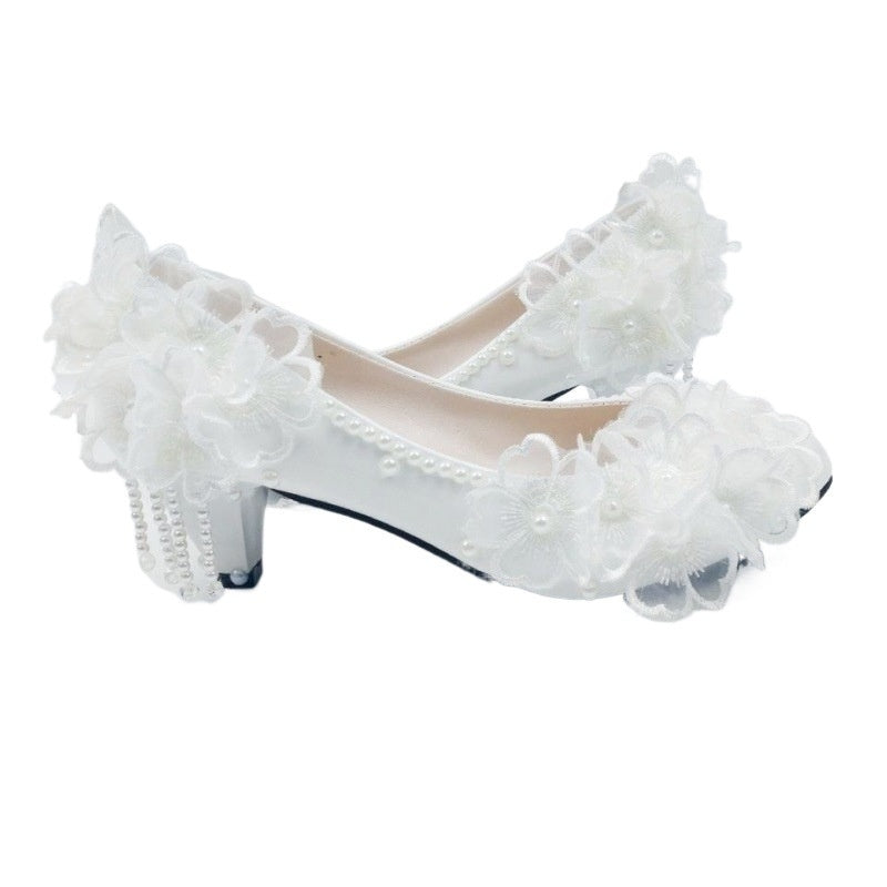 Chaussures à talons hauts en dentelle, style coréen, avec des fleurs, des strass et des franges pour mariée.