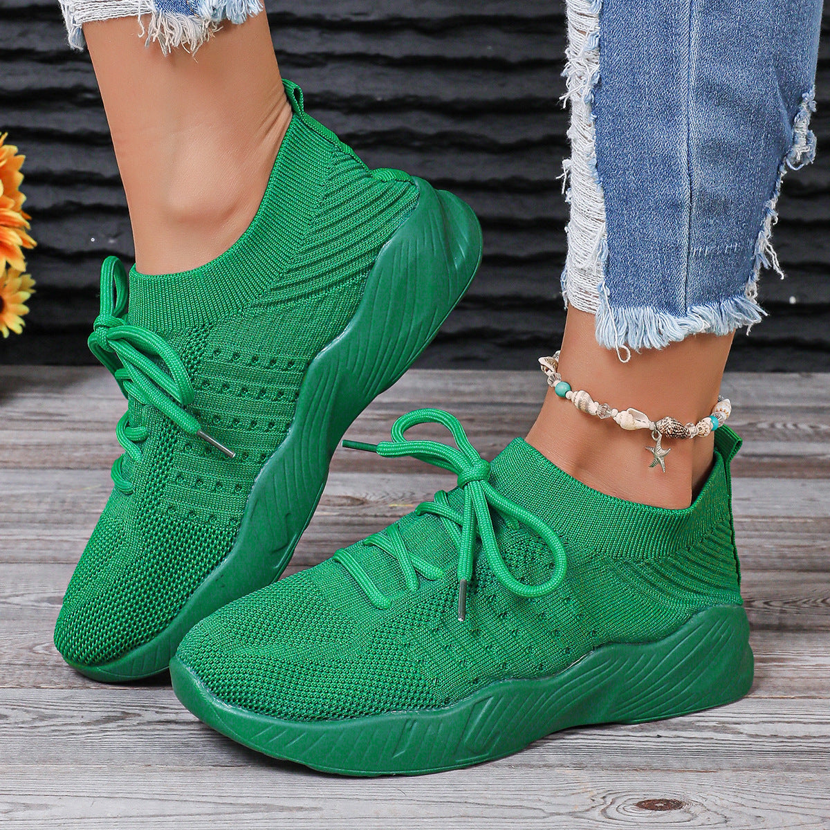 Chaussures de sport pour femmes légères, respirantes et décontractées à semelle souple.