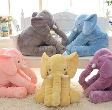 Coussin en peluche éléphant pour le confort et le sommeil des bébés.