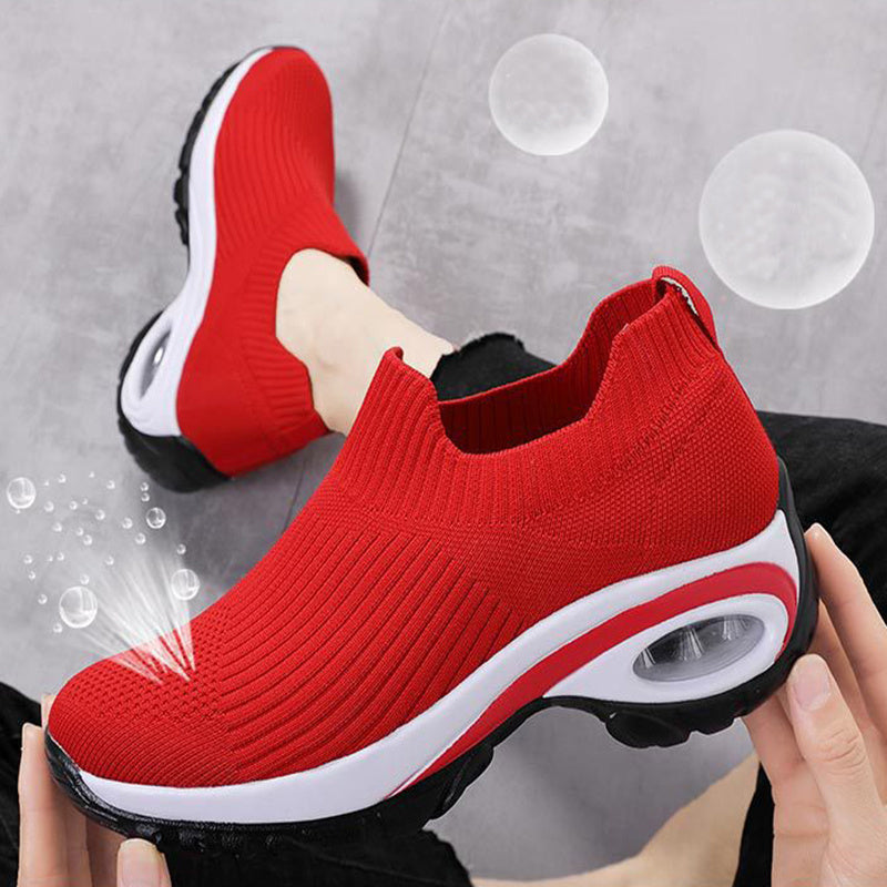 Baskets pour femmes avec coussin d'air en maille respirante pour la course et les sports.
