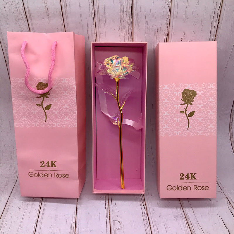 Ensemble de fleurs roses en or 24 carats de couleur lumineuse