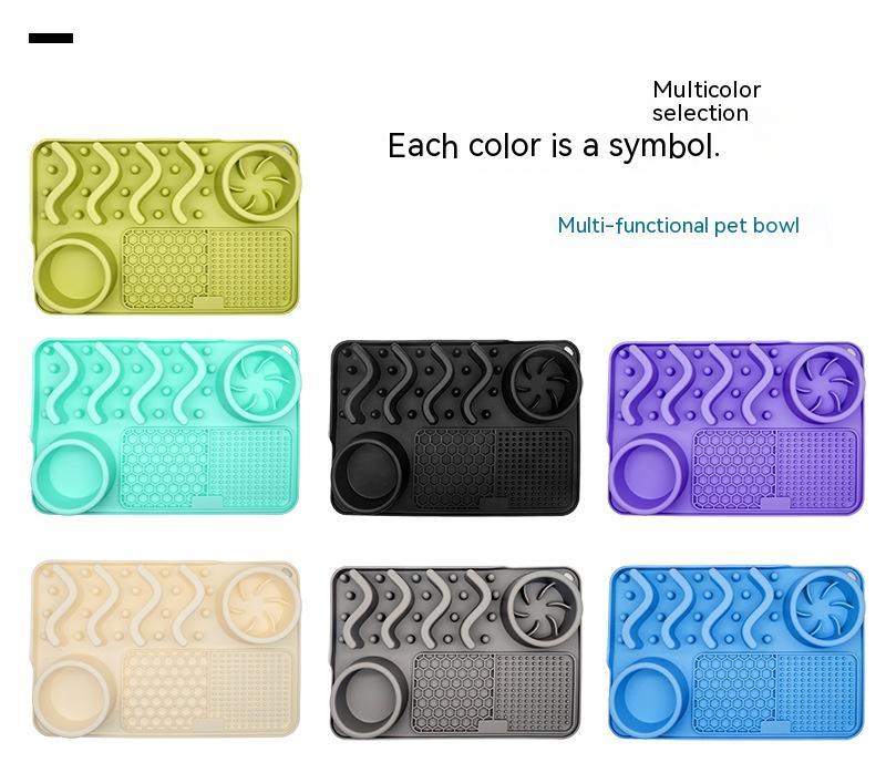 Tapis de léchage en silicone pour chien Tapis de léchage pour animaux de compagnie Tapis odorant en silicone Bol de nourriture multifonctionnel Fournitures pour animaux de compagnie
