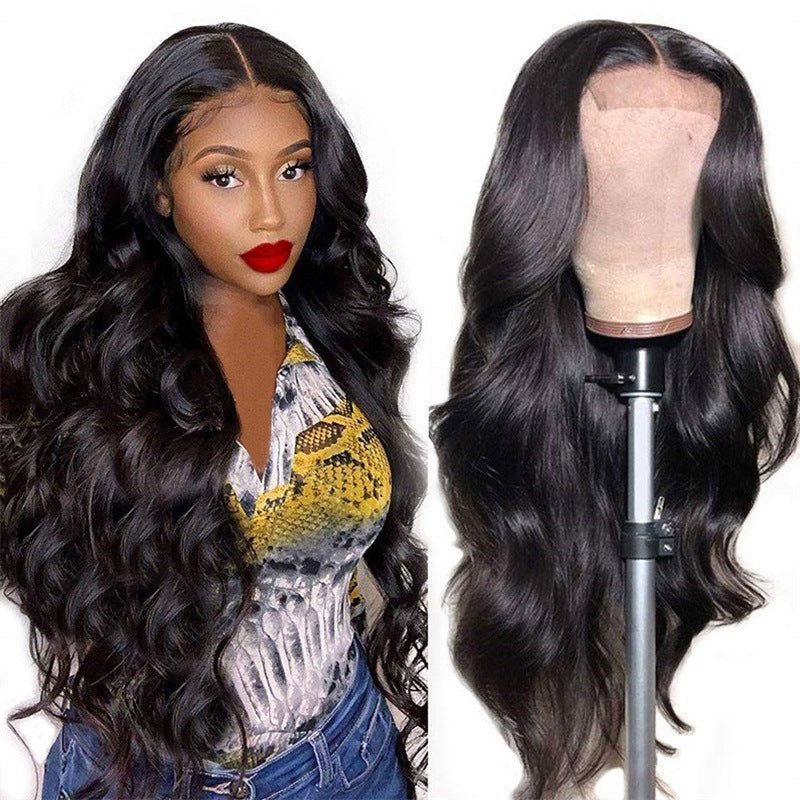 Cheveux longs et ondulés à la mode pour femmes au milieu du corps