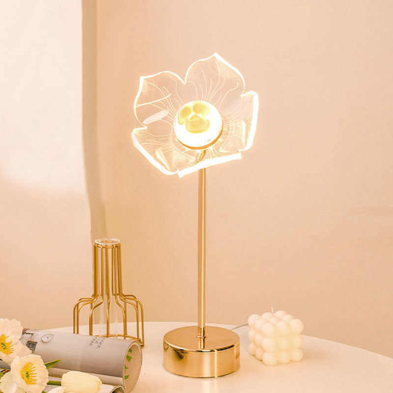 Lampe de table décorée de fleurs pour la chambre à coucher, c'est chaleureux