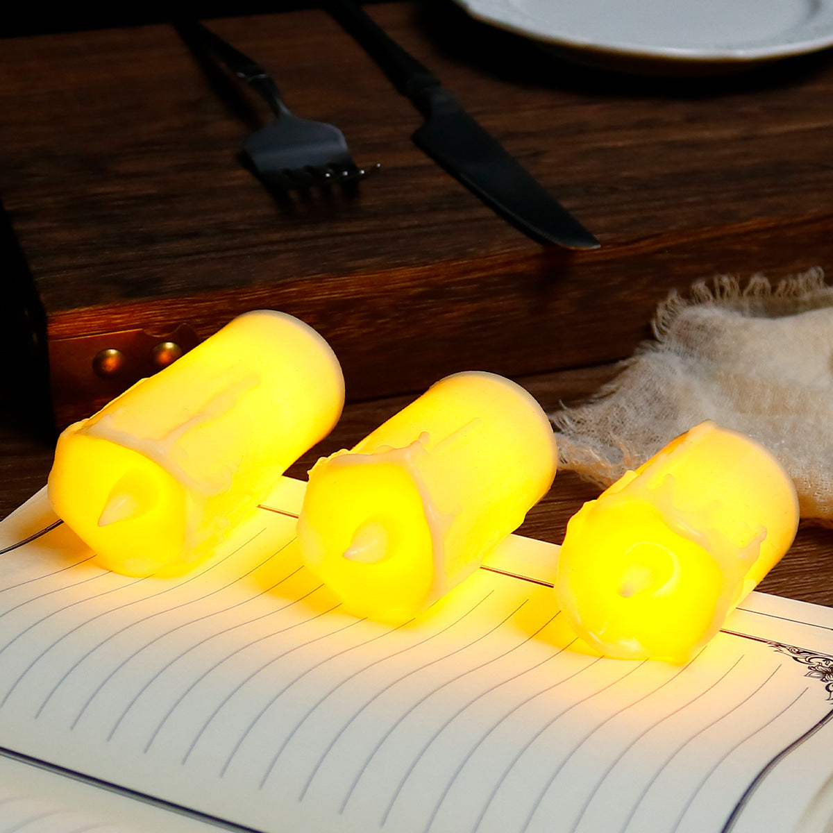 Bougie LED électronique à simulation de bouche en forme de larme