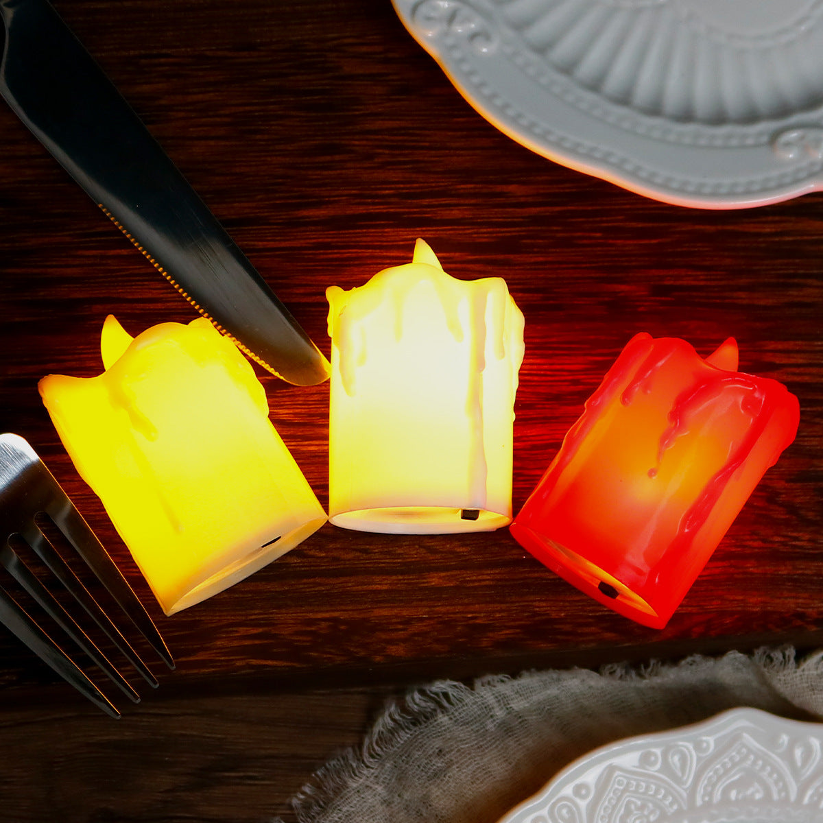 Bougie LED électronique à simulation de bouche en forme de larme