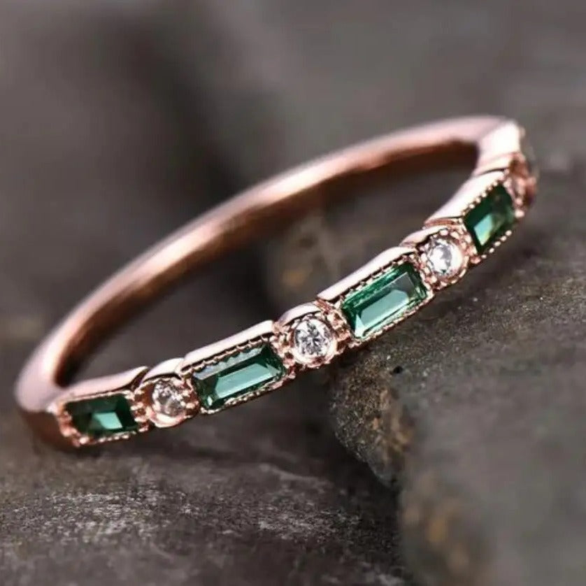 Bague en émeraude de haute qualité européenne et américaine