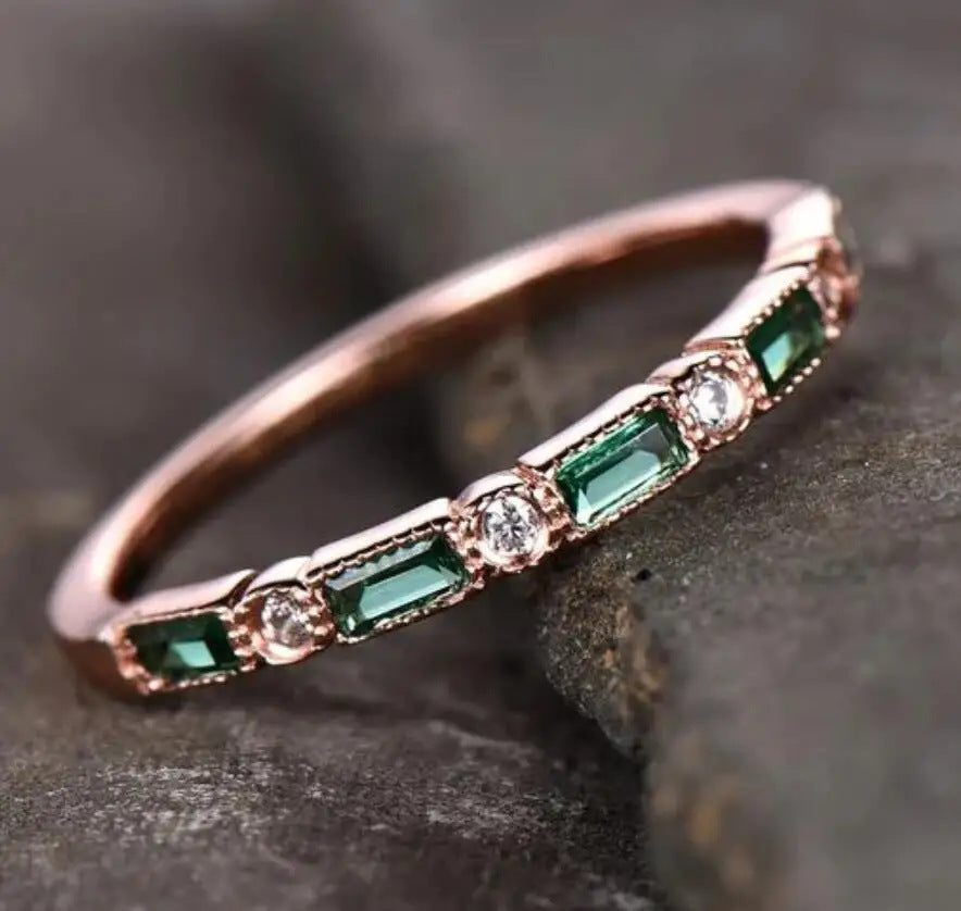 Bague en émeraude de haute qualité européenne et américaine