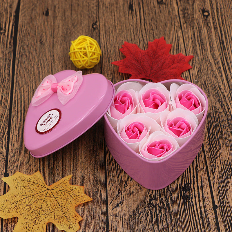 Coffret cadeau fleur de savon Cadeau Saint Valentin Fête des Mères Cadeaux créatifs Ours Fleur Rose Boîte en fer blanc en forme de cœur
