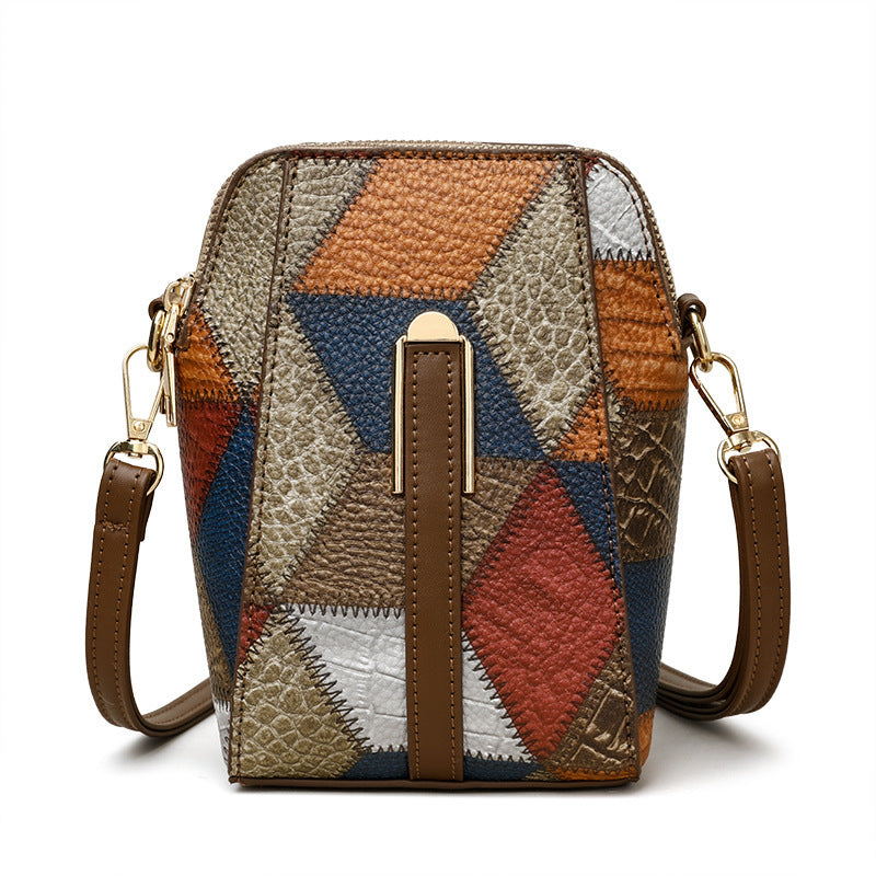 Sac à bandoulière en cuir souple avec coutures tendance