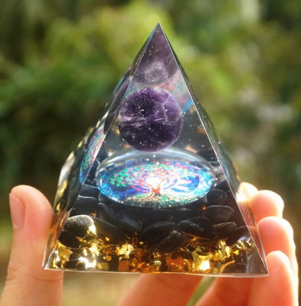 Décoration de pyramide Tour d'énergie en gravier de cristal naturel