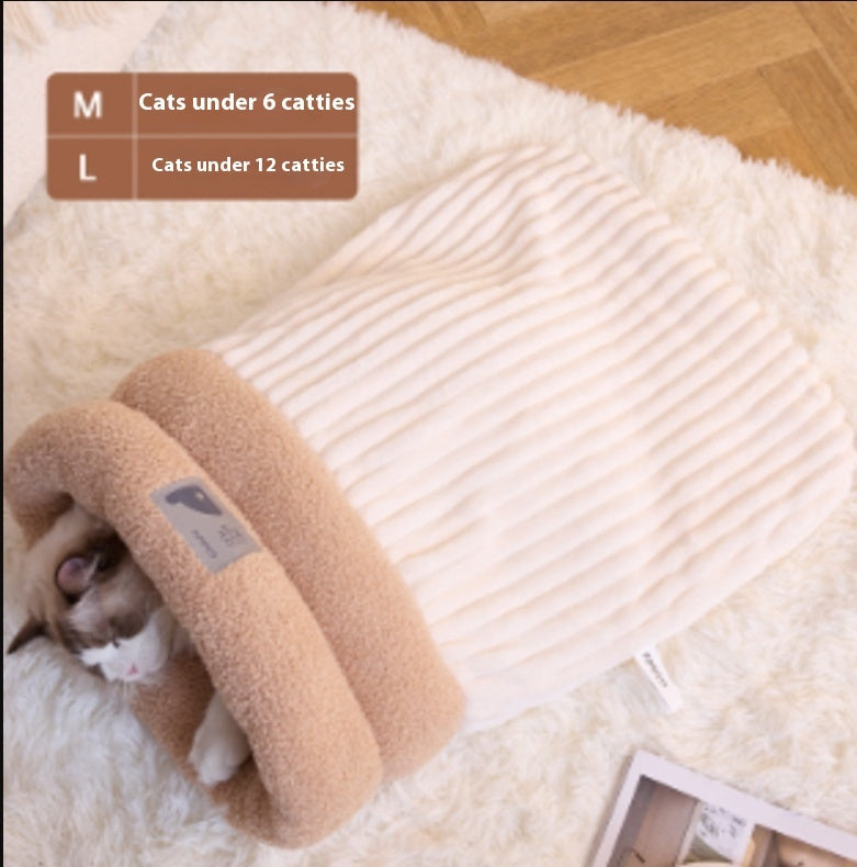 Sac de couchage pour animaux de compagnie d'hiver chaud et doux en peluche, nid semi-fermé pour chats, sac de couchage confortable pour la maison, accessoires pour lits de chats et de chiens.