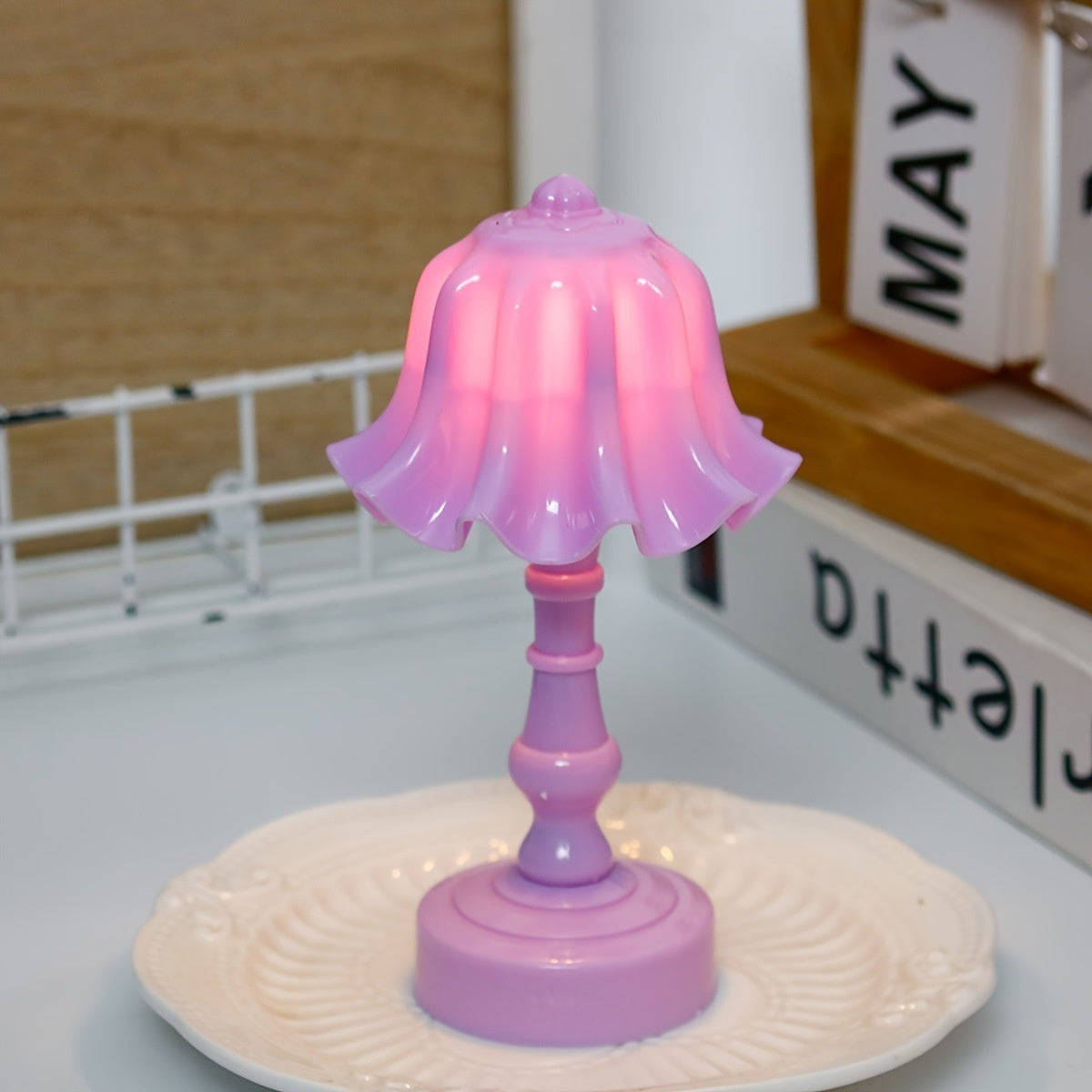 Lampe de table simple et décorative