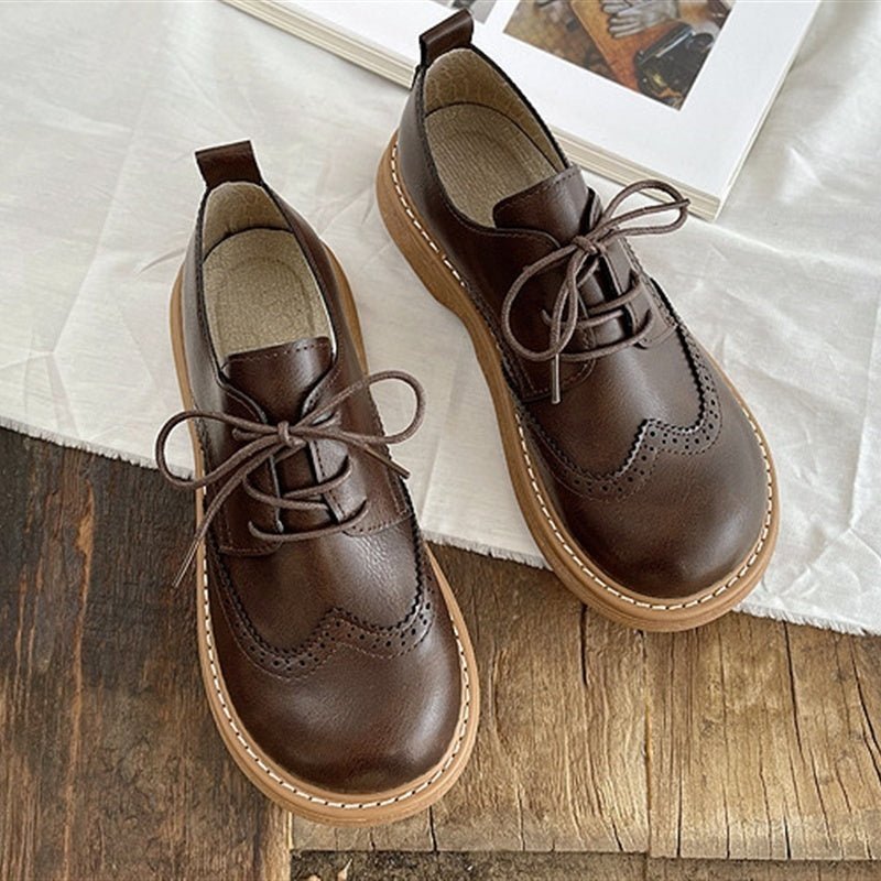 Chaussures à lacets rétro en cuir perforé pour femmes avec un talon épais. - KaoKao
