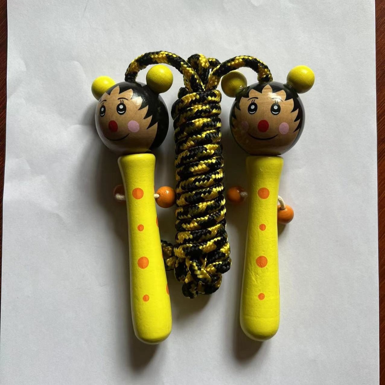 Corde à sauter pour enfants avec manche en bois de dessin animé - KaoKao