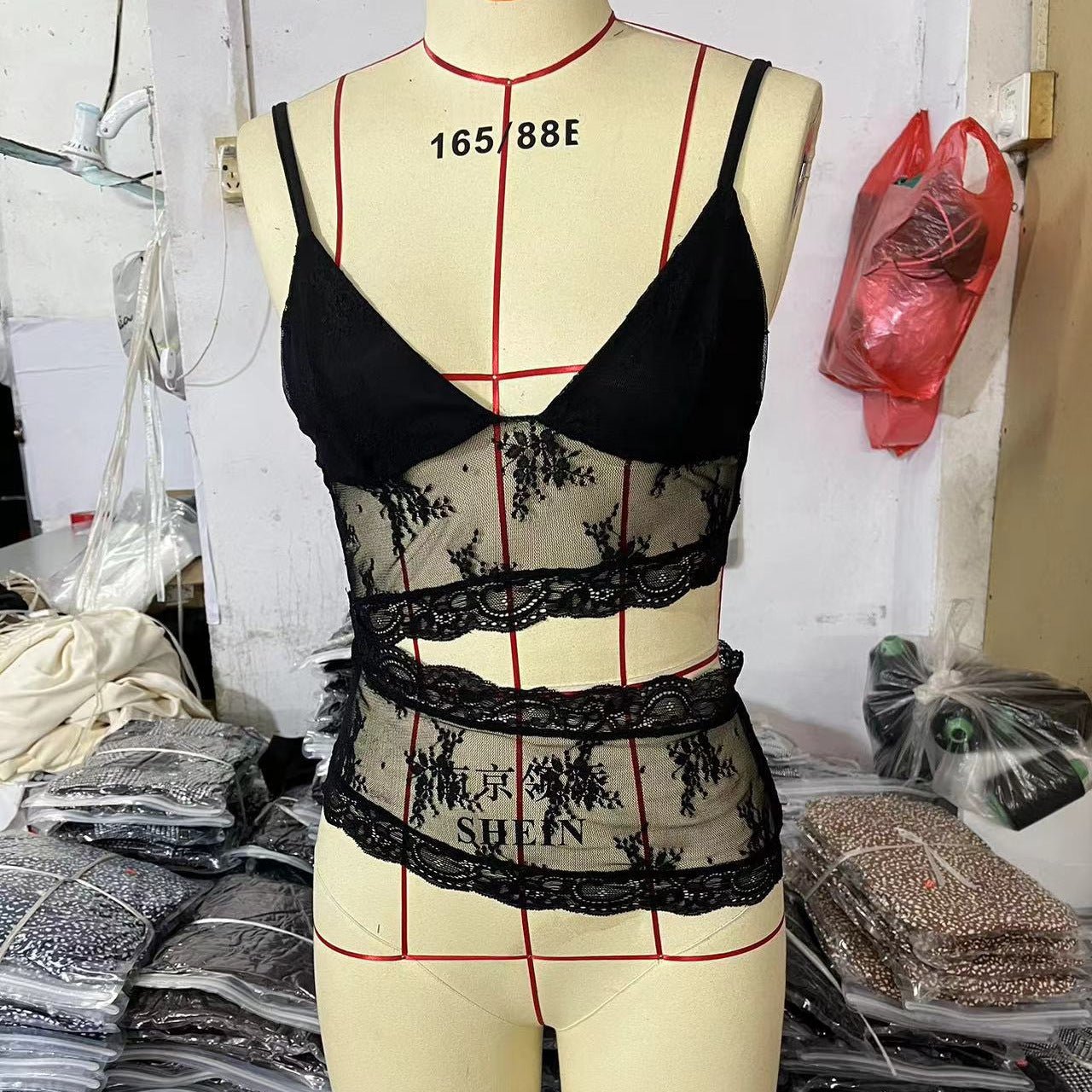 Débardeur dos nu en dentelle cousue pour femme, petite bretelle, col en V, sous - vêtement, gilet, couleur bonbon, bralette - KaoKao