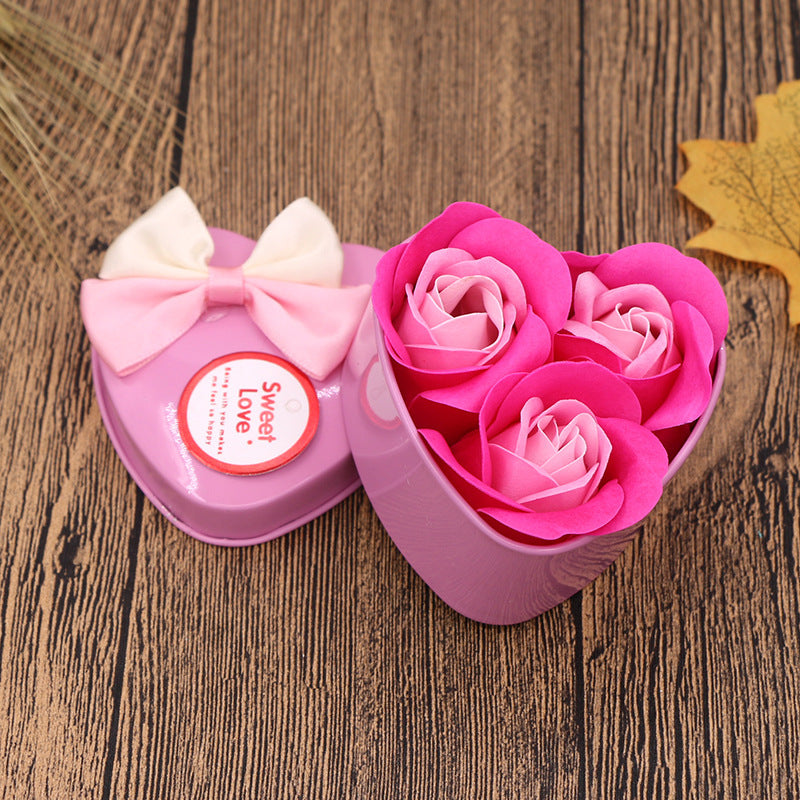 Coffret cadeau fleur de savon Cadeau Saint Valentin Fête des Mères Cadeaux créatifs Ours Fleur Rose Boîte en fer blanc en forme de cœur