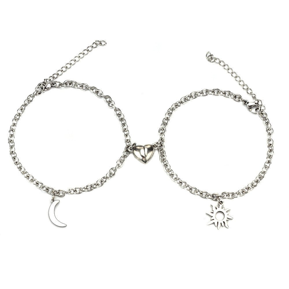 Lot de 2 bracelets magnétiques en acier inoxydable avec breloque soleil et lune pour couple, bijoux pour hommes et femmes, vente en gros, cadeaux de Saint - Valentin - KaoKao