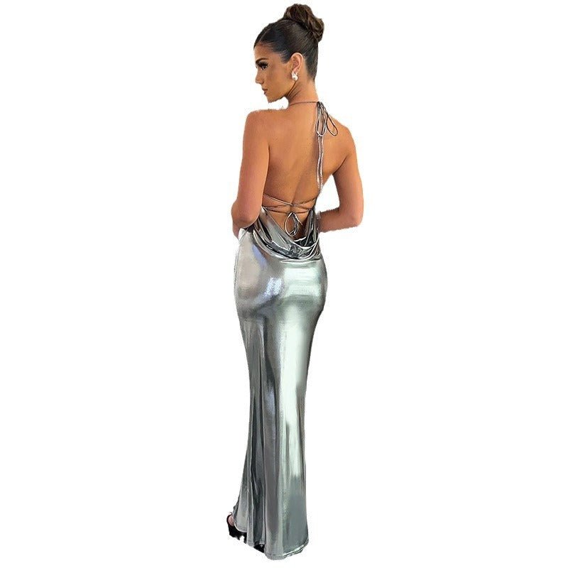 Robe dos nu métallisée brillante à décolleté plongeant et col licou de couleur pure - KaoKao