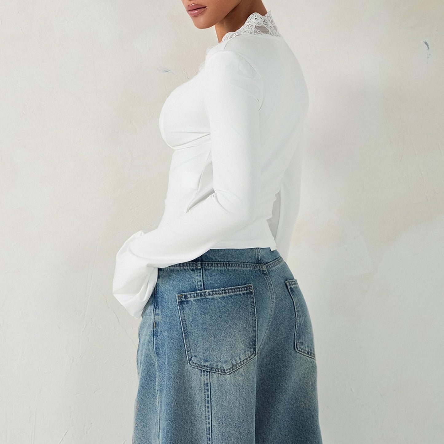T-shirt slim col V en dentelle, manches trompette, haut à manches longues, vêtements pour femmes - KaoKao
