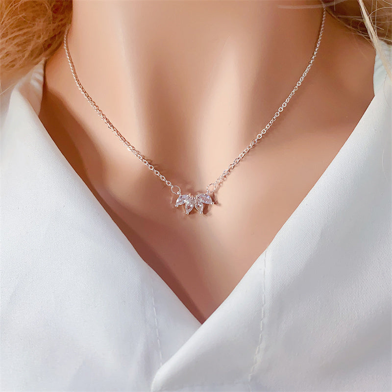 Collier minimaliste à pétales de fleurs brillantes pour femmes et filles, bijoux tendance, pendentif fleur de lotus, cadeau d'anniversaire de fête