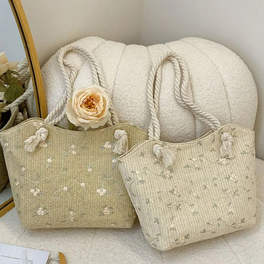 Nouveau et simple sac en paille, sac en dentelle, sac à bandoulière en paille, grande capacité, sac à main floral à la mode pour femmes.