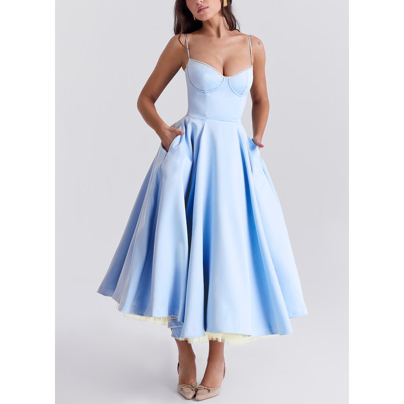 Robe longue à manches sans épaules avec décolleté en V pour femmes