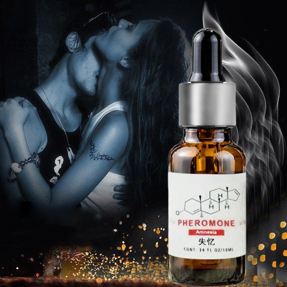 Hommes et femmes flirtant avec un parfum sexy.