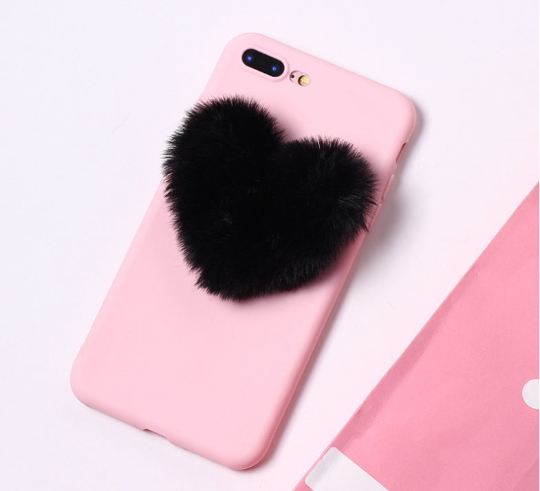 Coque de téléphone en forme de cœurs d'amour en fourrure 3D mignonne.