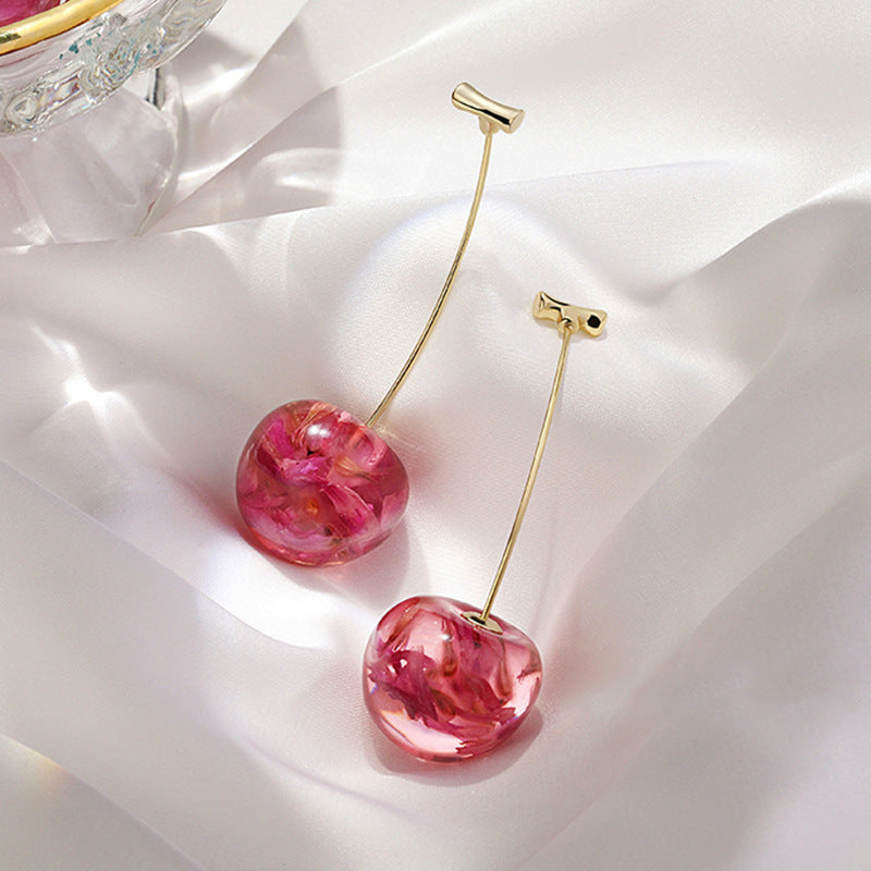 Boucles d'oreilles longues en cerise séchée française au tempérament rouge net, douces et à la mode