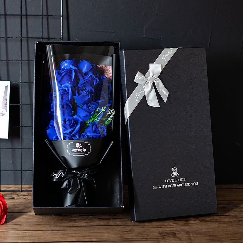 Coffret cadeau bouquet de 18 roses savonneuses