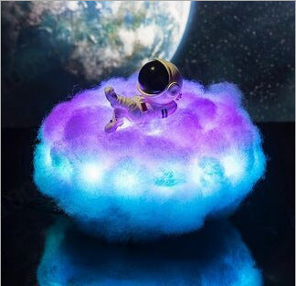 Lampe astronaute à nuages colorés LED avec effet arc-en-ciel comme veilleuse pour enfants, cadeau créatif.
