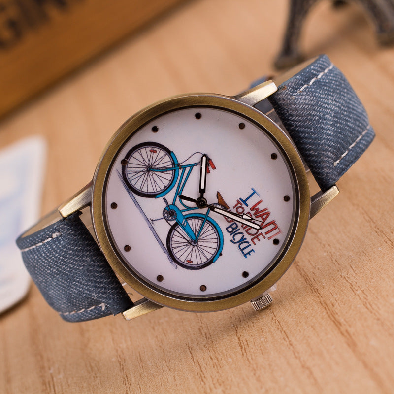 Montre en denim vintage balade à vélo.