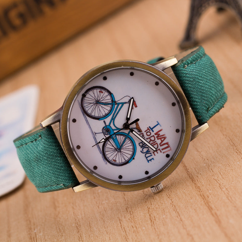 Montre en denim vintage balade à vélo.