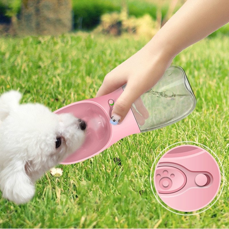 Gobelet d'eau pour animaux de compagnie, bouteille d'eau portable pour l'extérieur.