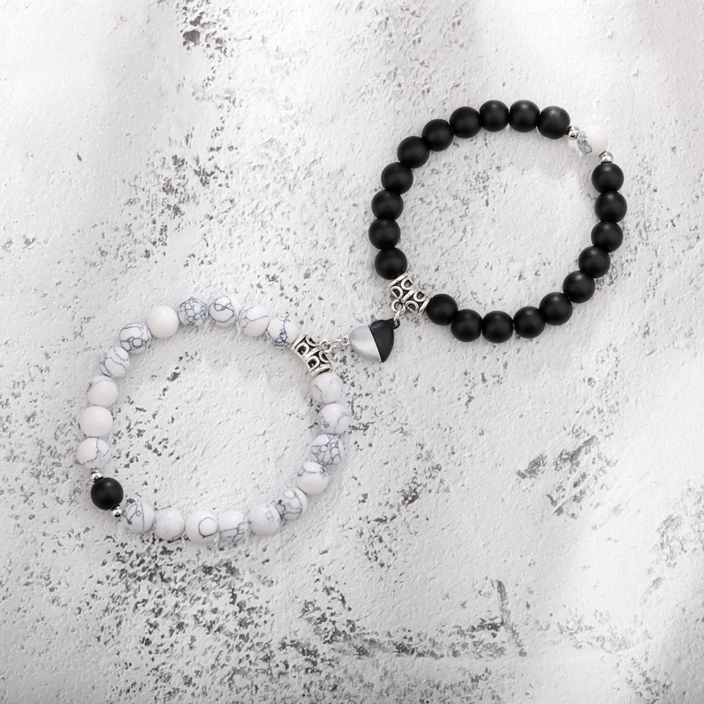 Un bracelet couple magnétique pour femmes, pendentif en forme de cœur, bracelet en pierre naturelle, cadeau de la Saint-Valentin pour hommes.