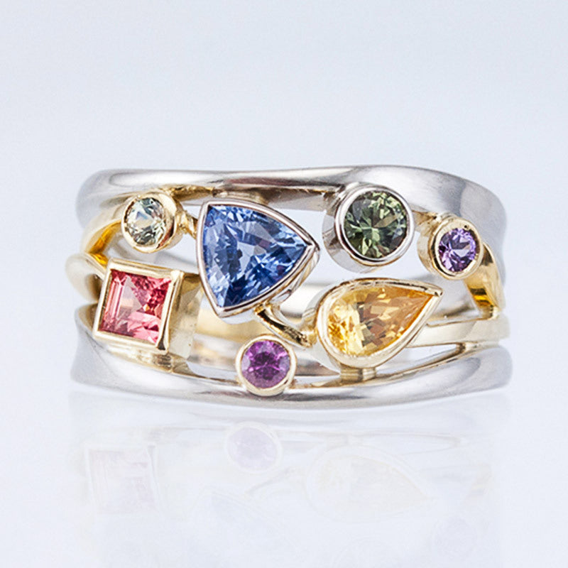 Bague pour femme avec lignes ondulées en zircon incrustées et motif géométrique multicolore exquis