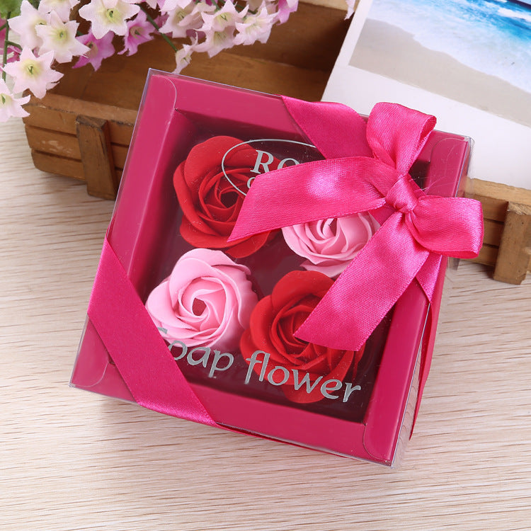 Coffret cadeau de 4 fleurs de savon à la rose pour la Saint-Valentin