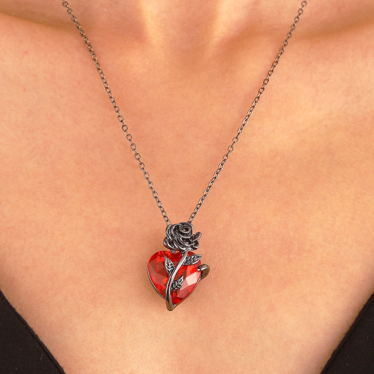 Collier Punk Rose Love, bijou de mode, pendentif en forme de cœur sur chaîne clavicule, pour la Saint-Valentin.