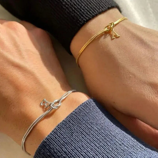 Nouveau bracelet en forme de nœud d'amour A-Z pour femmes, couple, couleur or, bracelet délicat en chaîne serpent, bijou en acier inoxydable, cadeau pour la Saint-Valentin.