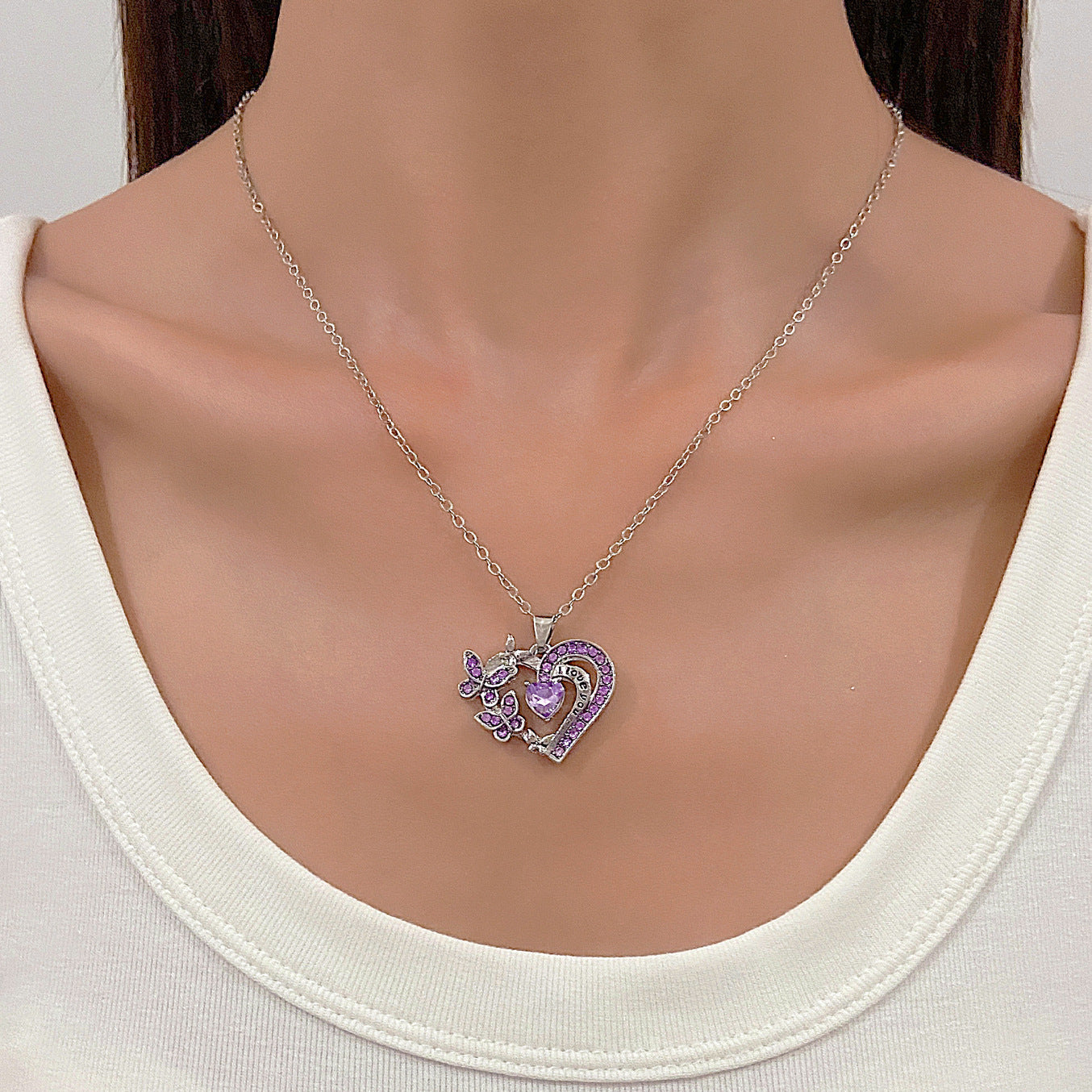 Collier en forme de cœur creux avec des rhinestones, collier de clavicule de mode, personnalité, pour la Saint-Valentin.