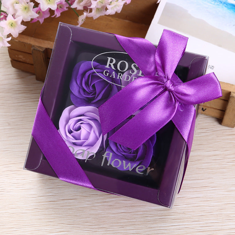 Coffret cadeau de 4 fleurs de savon à la rose pour la Saint-Valentin