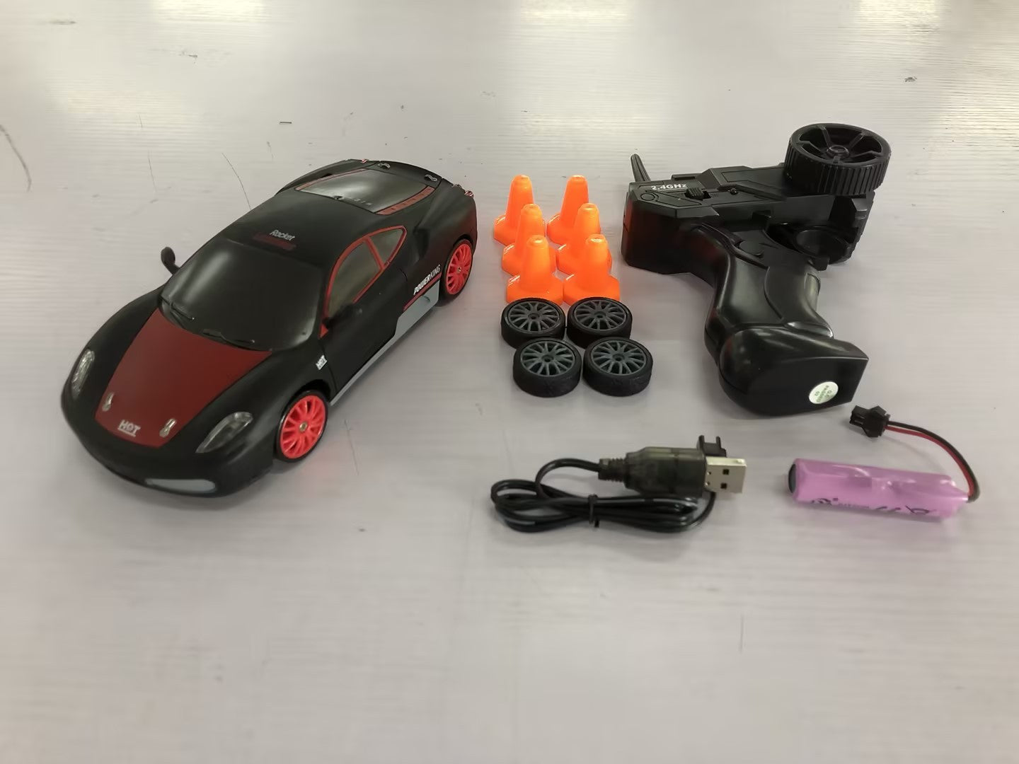 Voiture télécommandée de dérive 2.4G 4WD, modèle GTR AE86, jouet de voiture de course RC pour enfants, cadeaux de Noël.